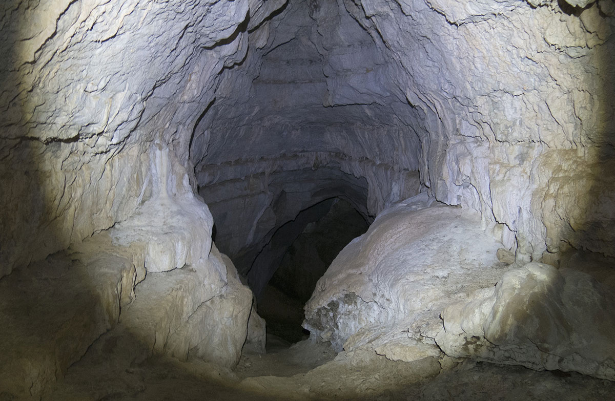 Höhle